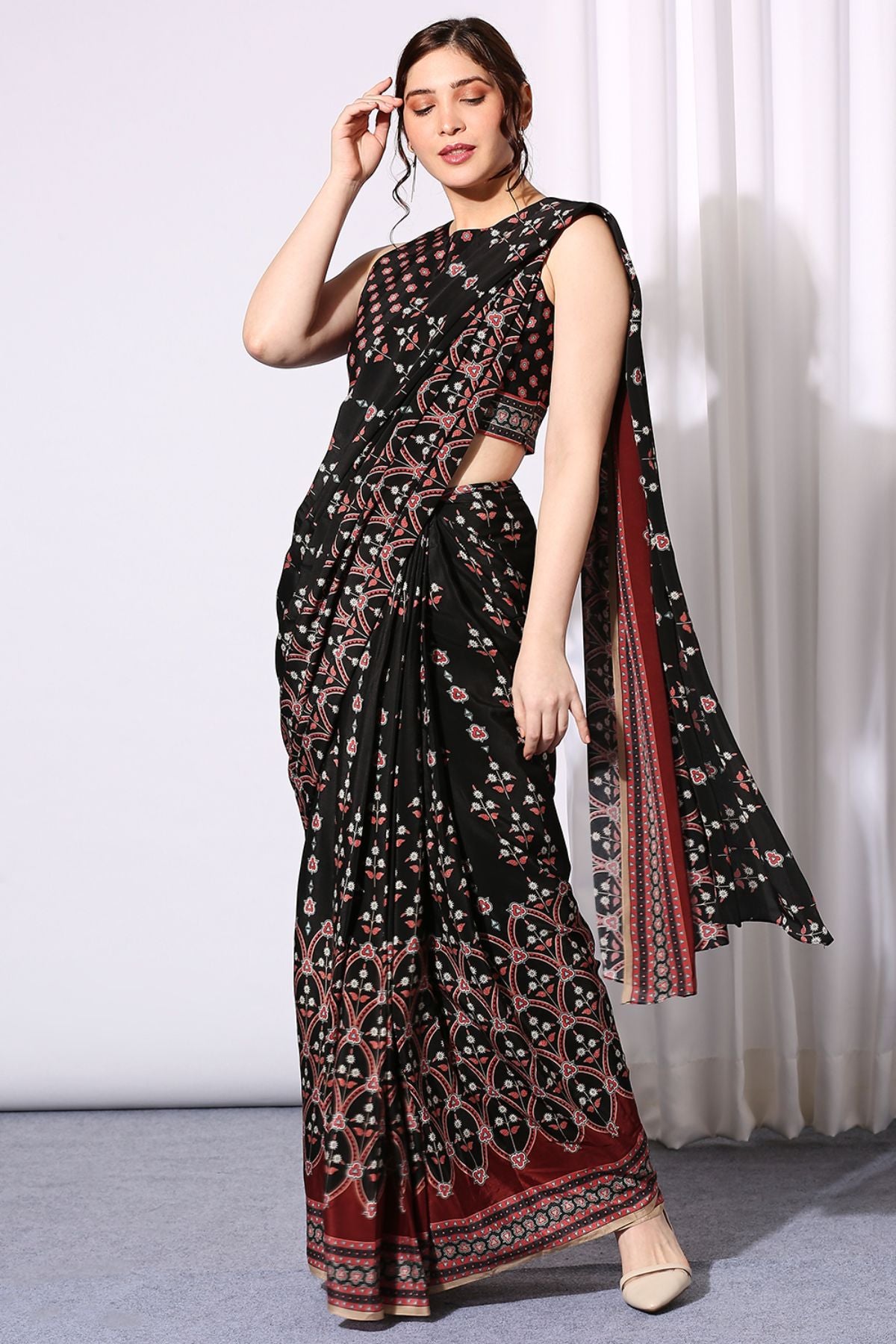 Ethnic Folklore Printed Pre Stitched Saree With Incut Blouse Which Has Back Opening