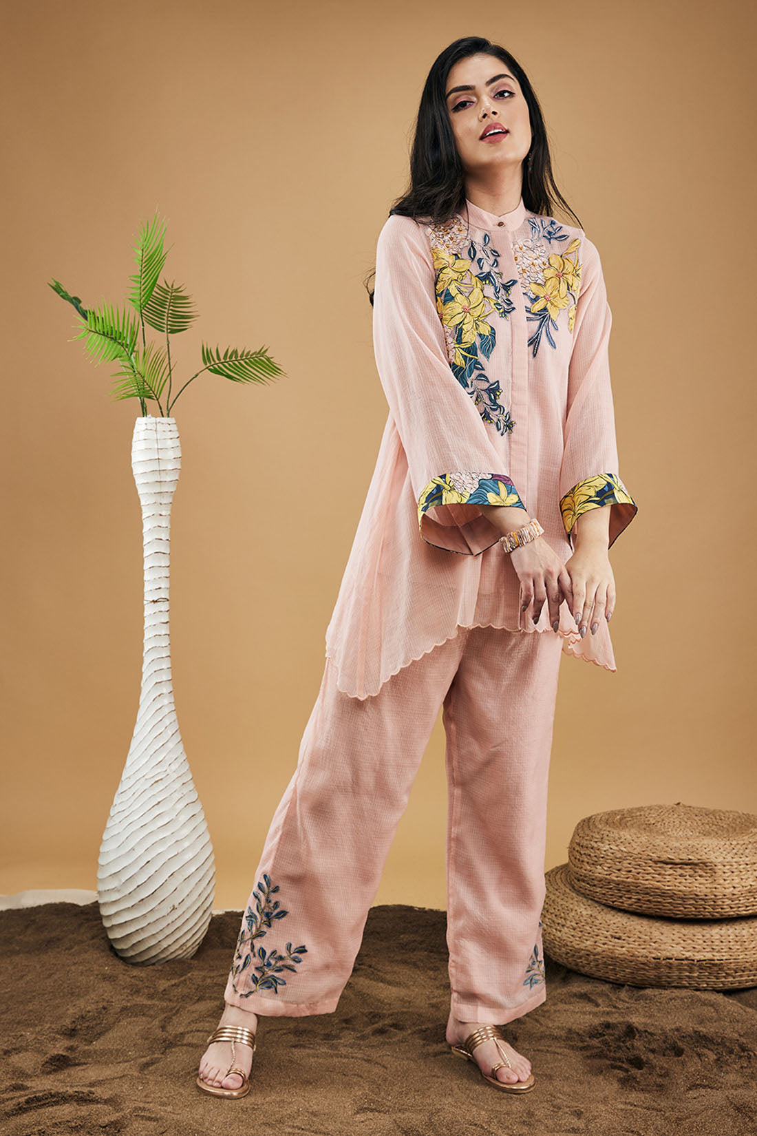 Zinnia Peach Applique High-Low Shirt With Pants