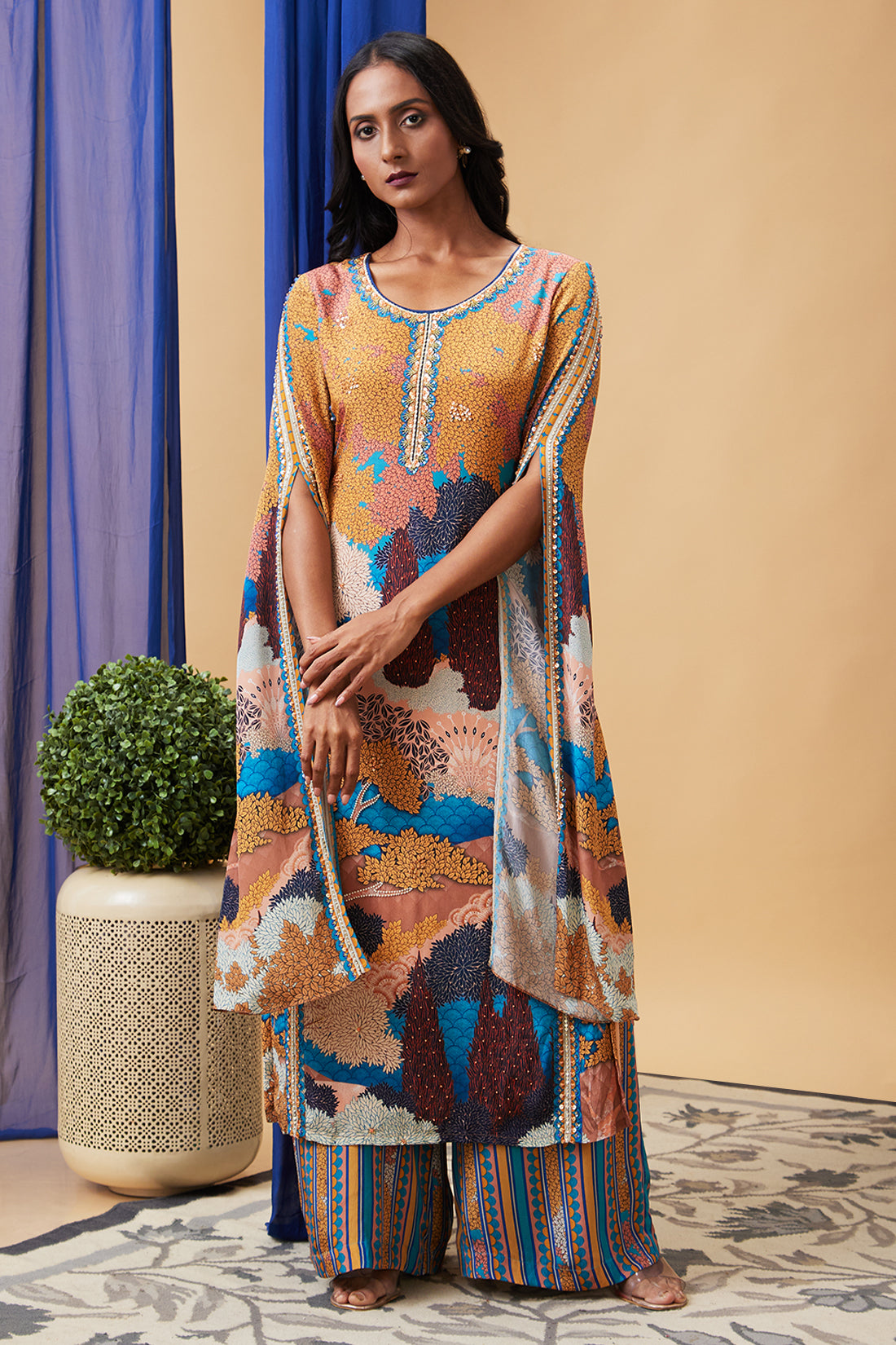 Benazir Embroidered Kurta Set With Long Sleeves