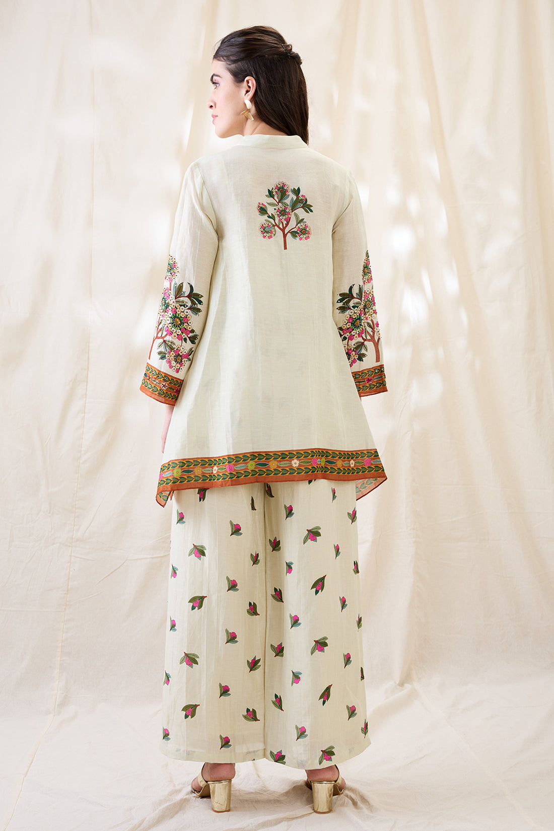 Gulzaar embroidered Kurta set
