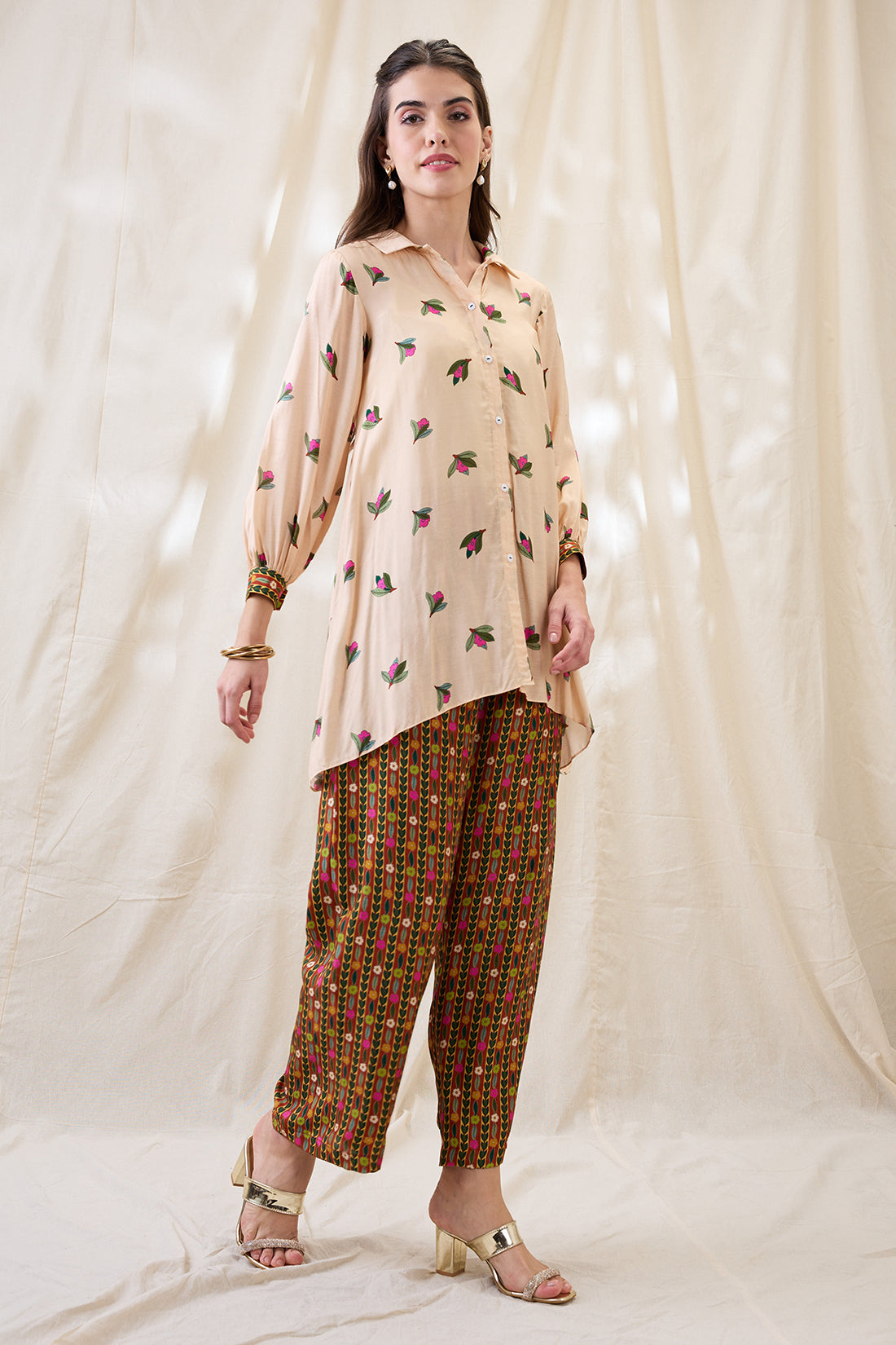 Gulzaar printed kurta set with jacket