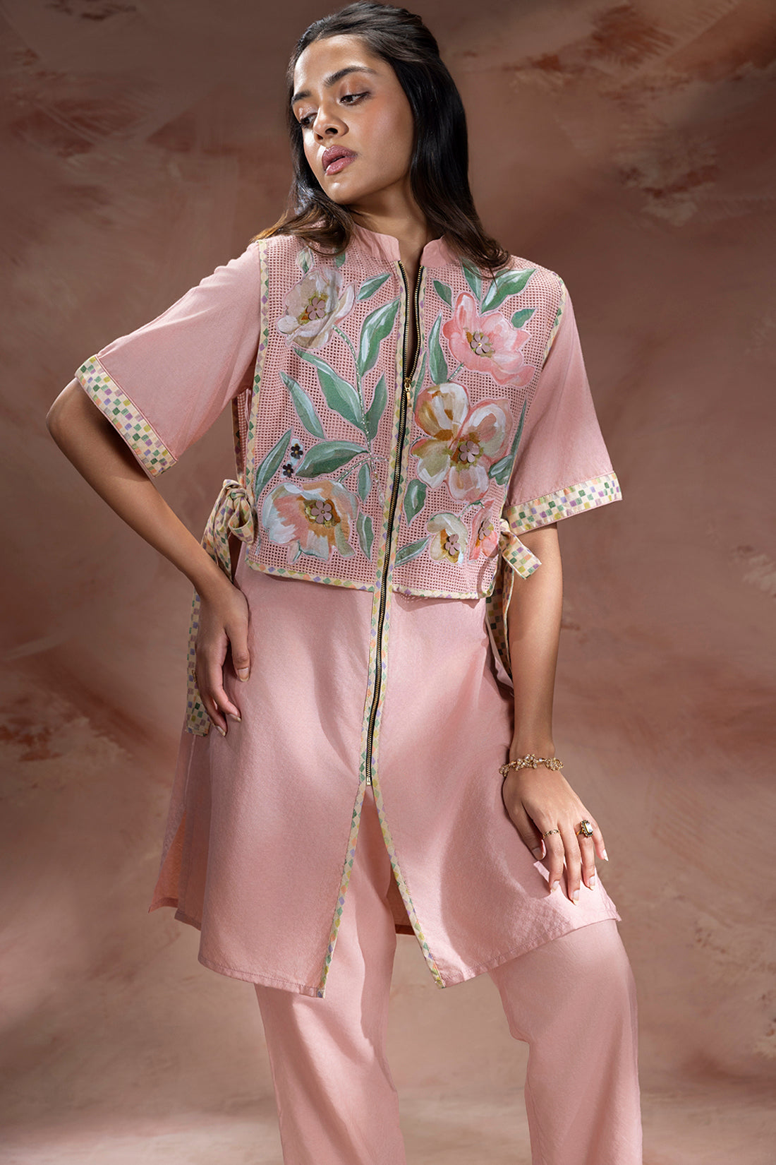 Zeya Appliqué Bib-Detail Kurta and Pants