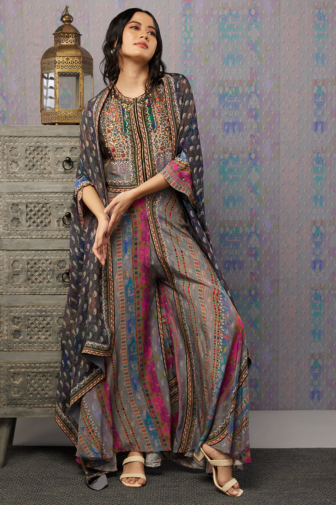 Ikaya Printed Co-Ord Set With Cape