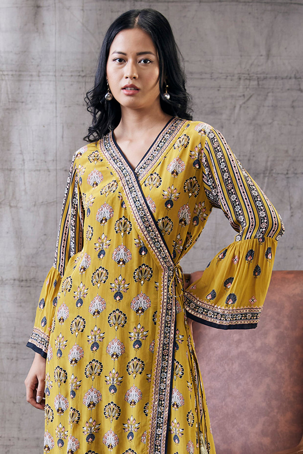 Sarouk Embroidered Angarkha Set