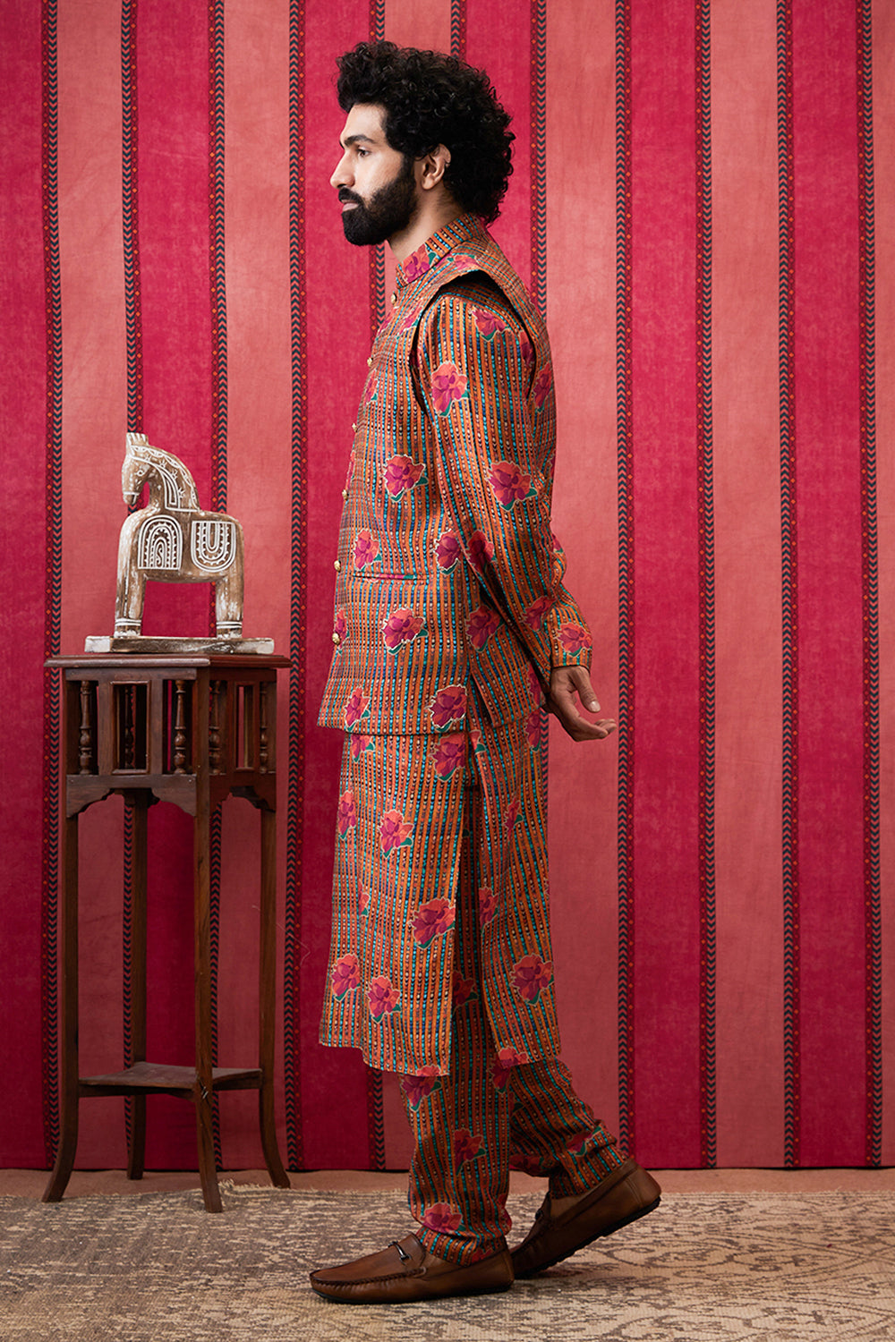 Adah Embroidered Bundi With Kurta Set