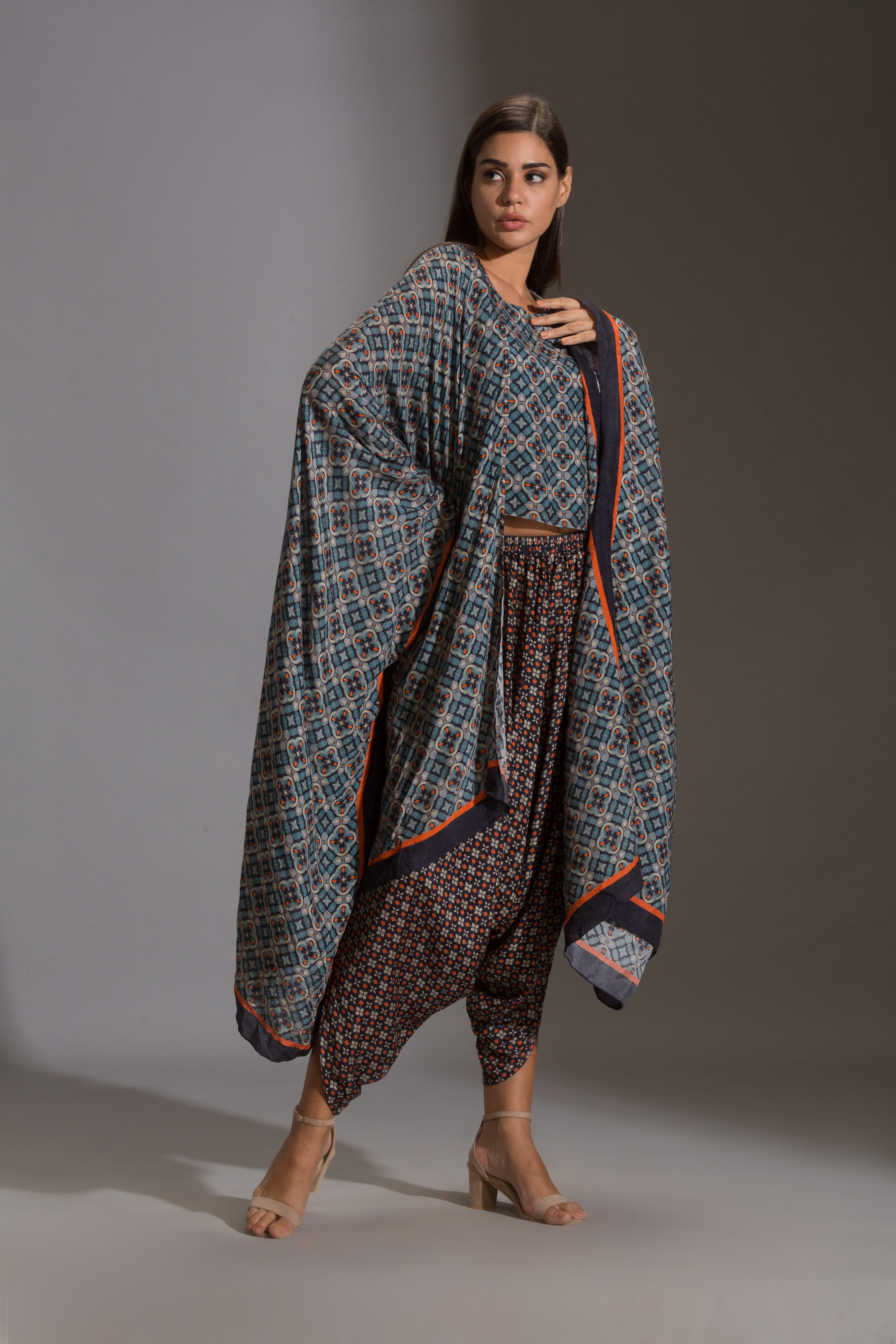 Arabesque Geometrical Print Dhoti Paired With Top And Cape