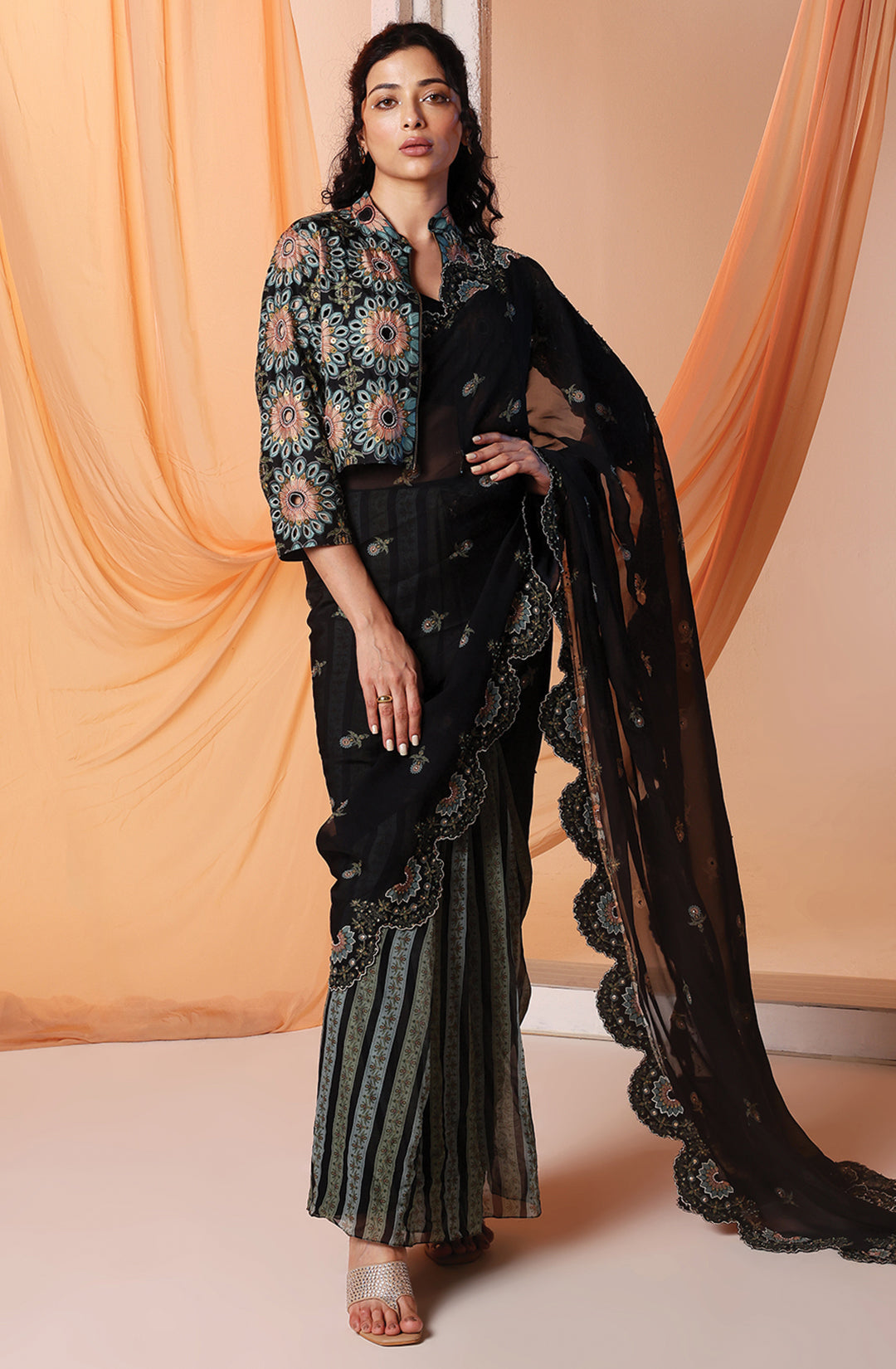 Eraya Embroidered Pre-Stiched Saree Set