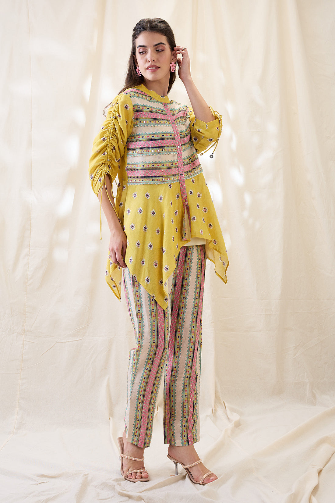 Nooma printed handkerchief top with pants