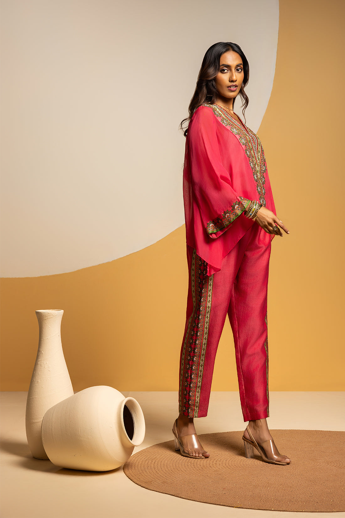 Taarani embellished V-neck co-ord  set