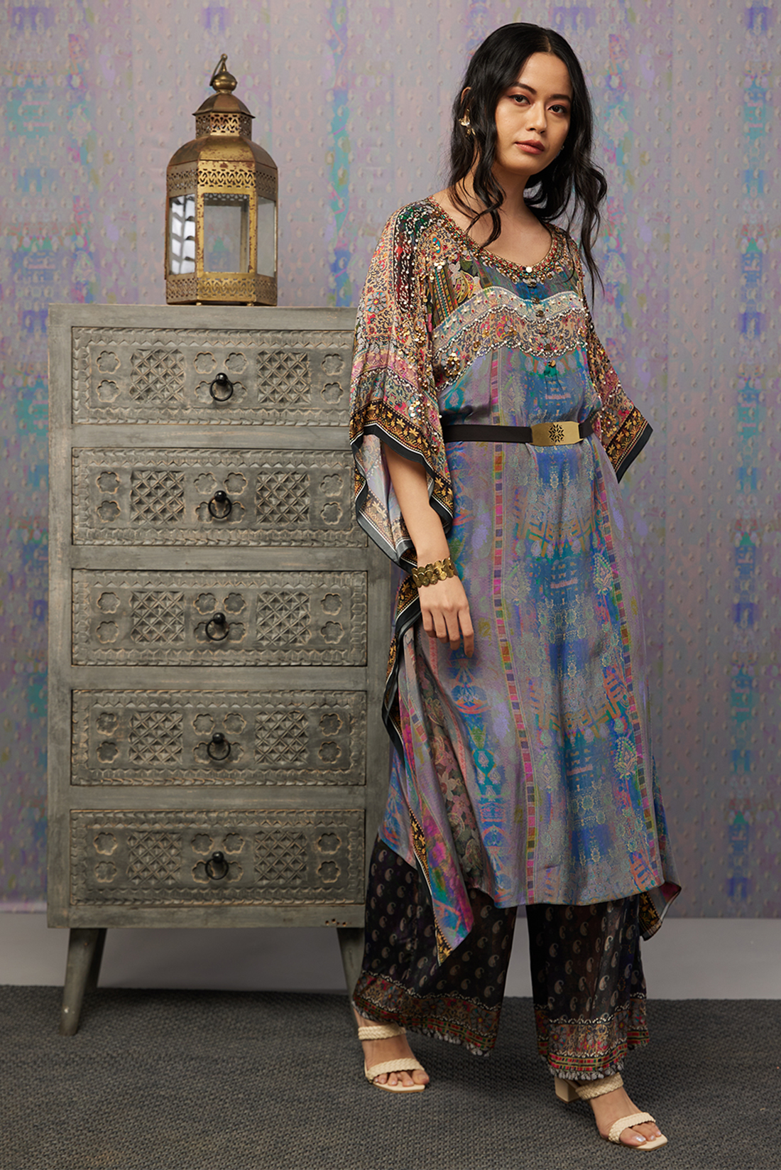 Ikaya Embroidered Kaftan Set With Belt