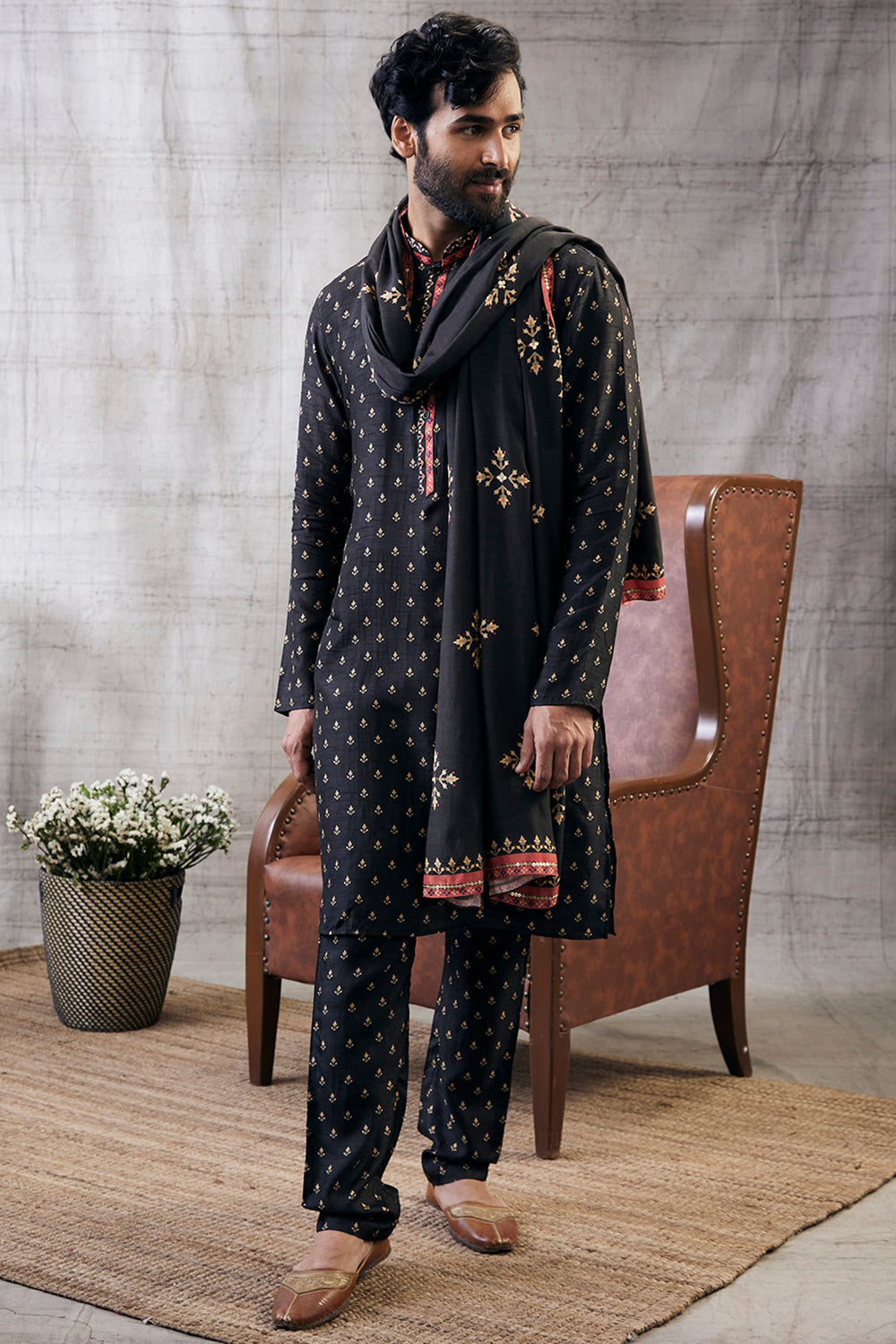 Zahra Printed Kurta Set With Shawl