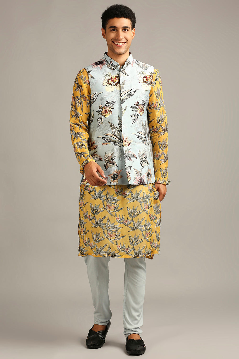 Anthia Floral Printed Bundi With Kurta Set