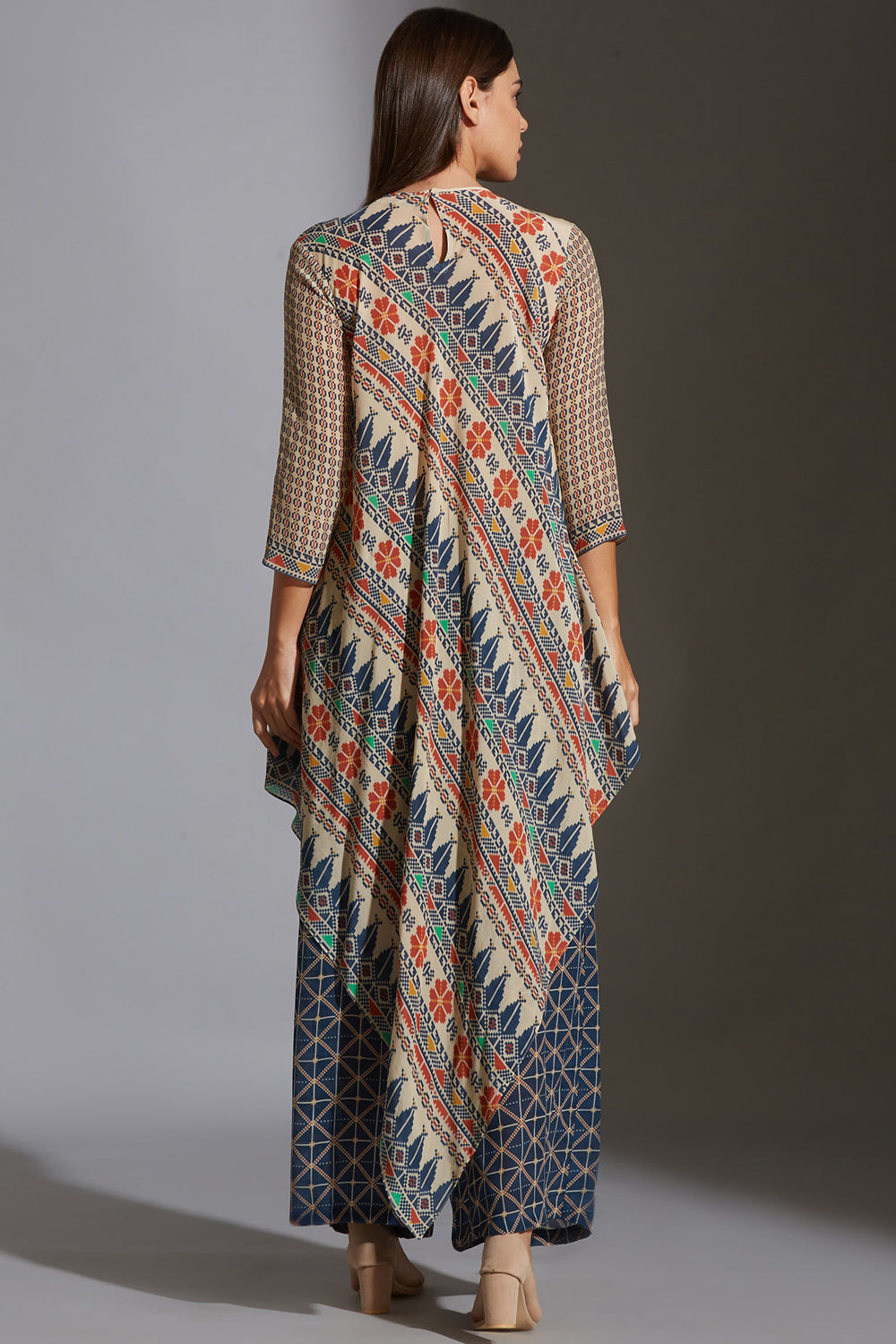 Tiraz Geometrical Printed Kurta And Pants