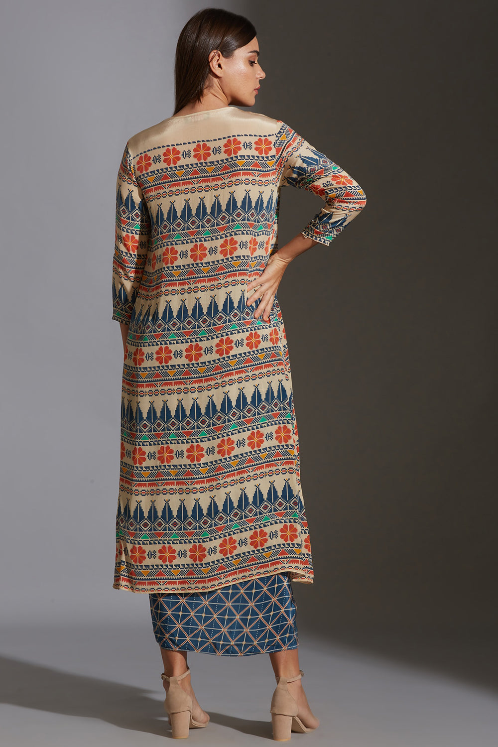 Tiraz Geometrical Printed Jacket With Bustier And Skirt