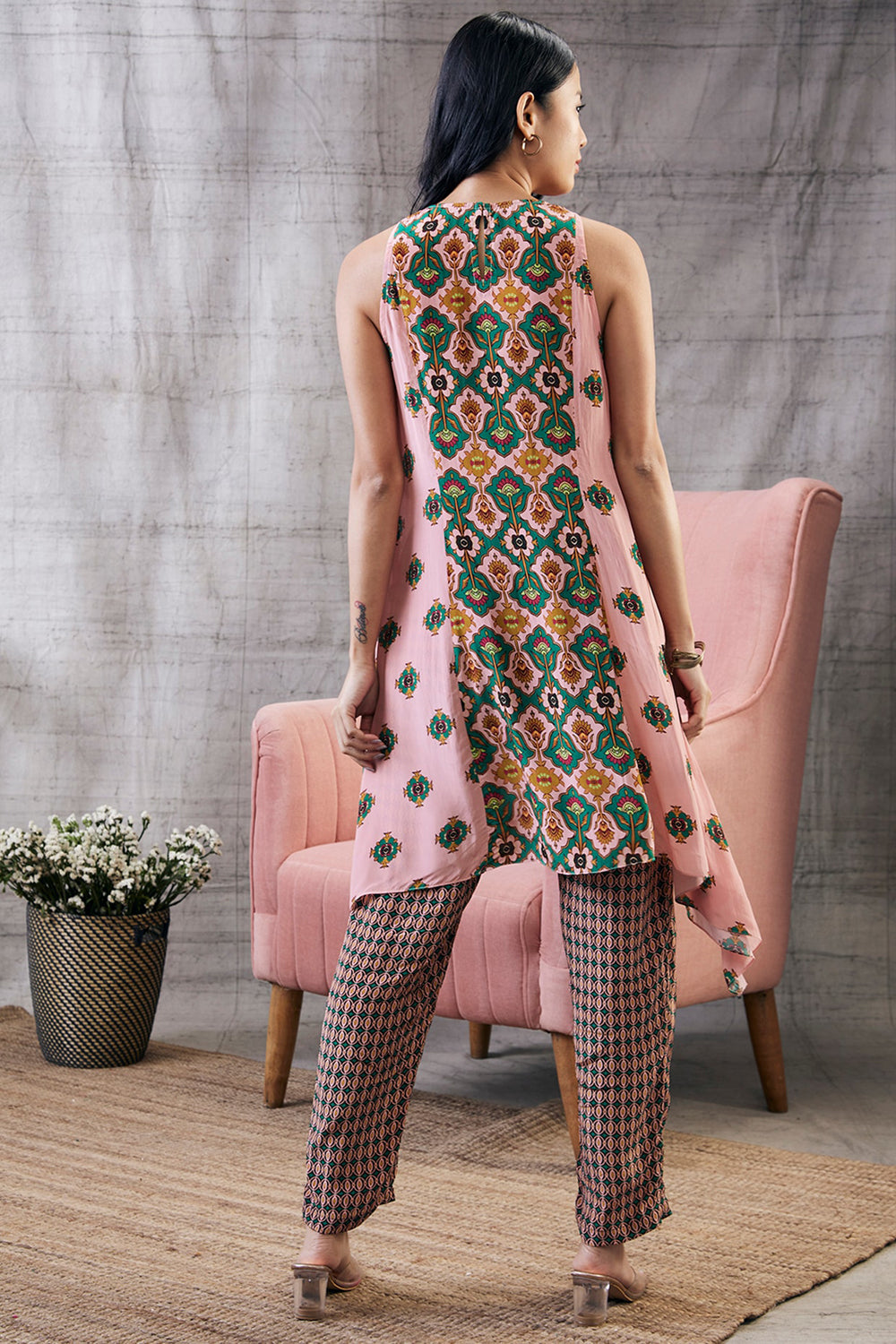 Taahira Printed Asymmetric Kurta Set