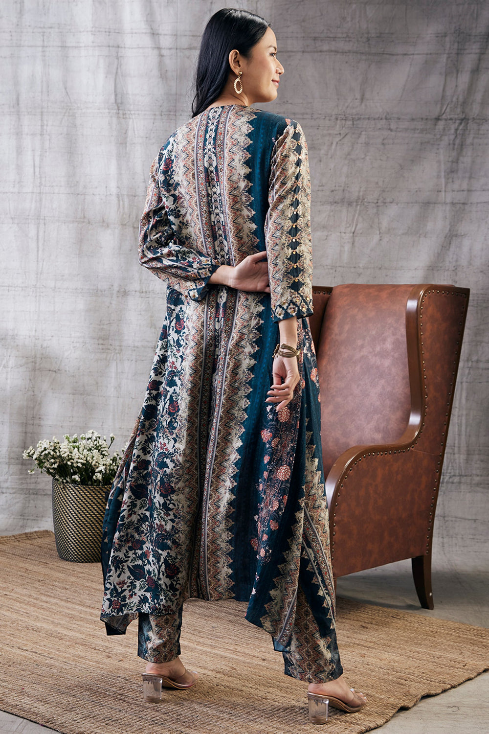 Dilara Embroidered Kurta Set