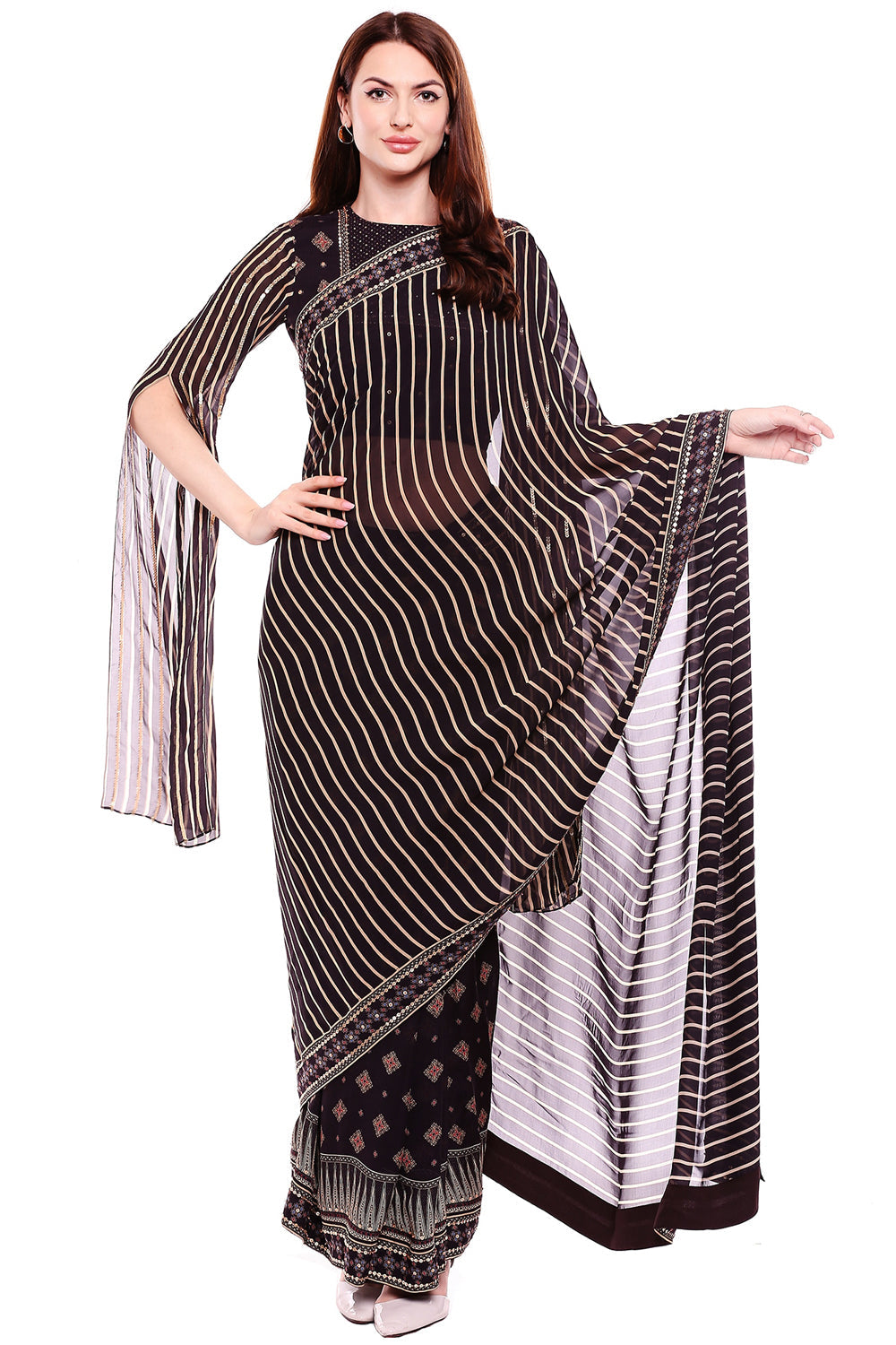 Afreen Printed Saree With Slit Sleeves Blouse