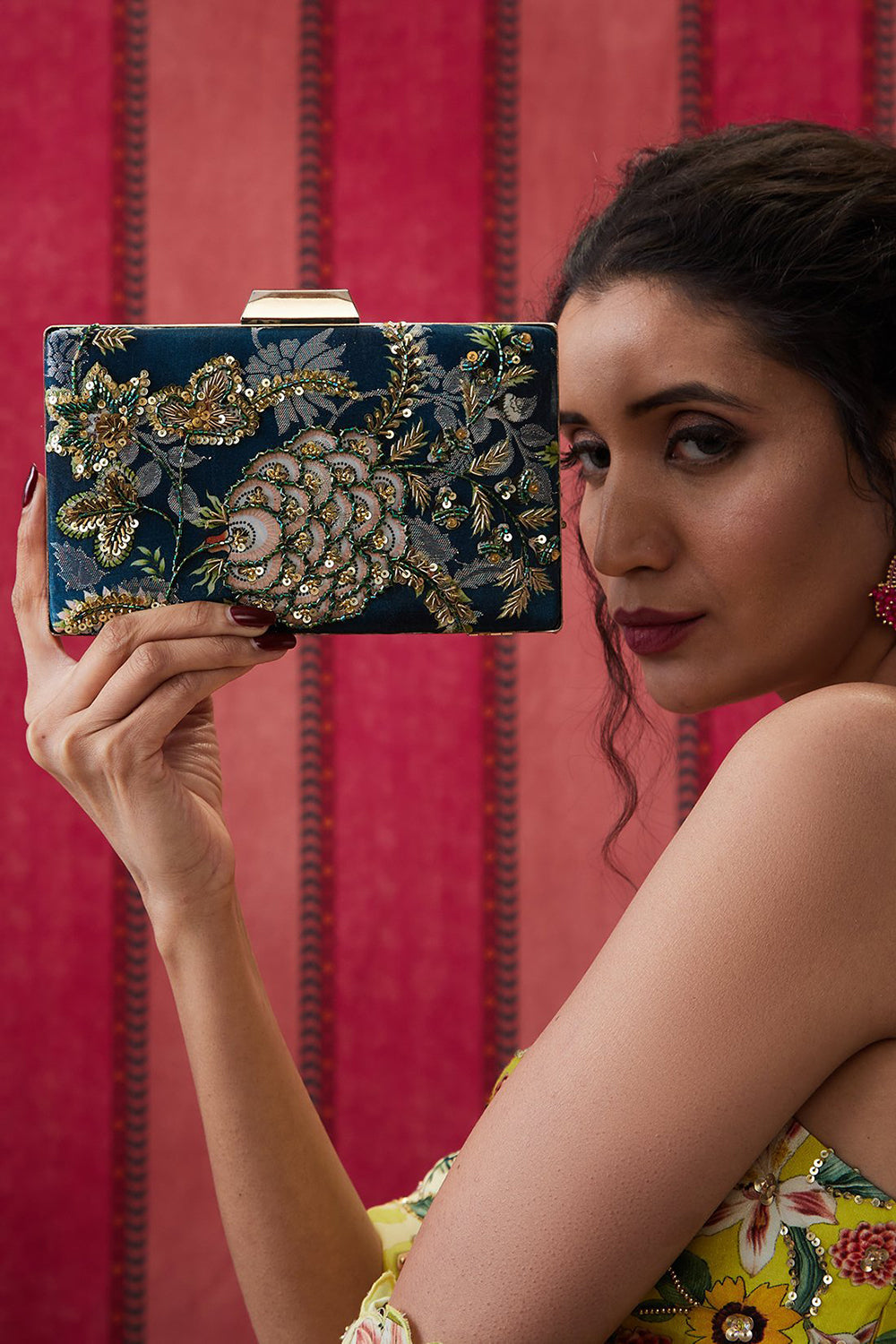 Mehr Embroidered Clutch Box